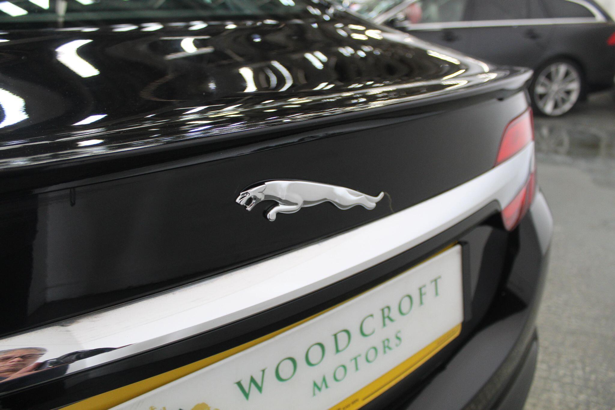 Jaguar XF view 20