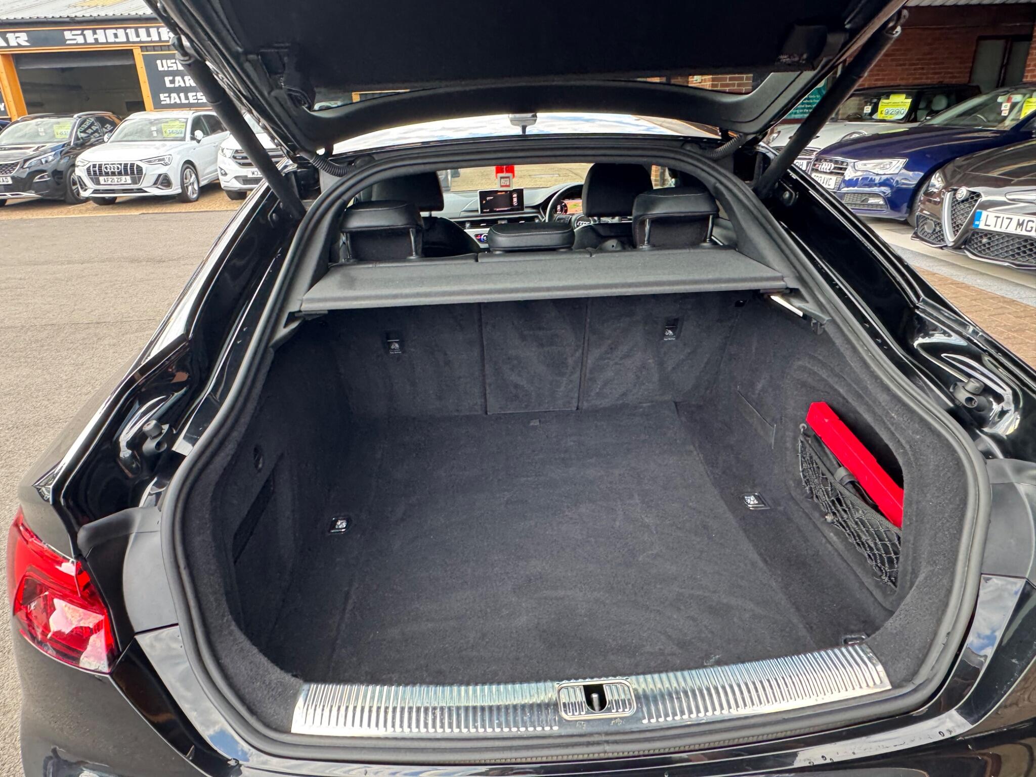 Audi A5 view 6