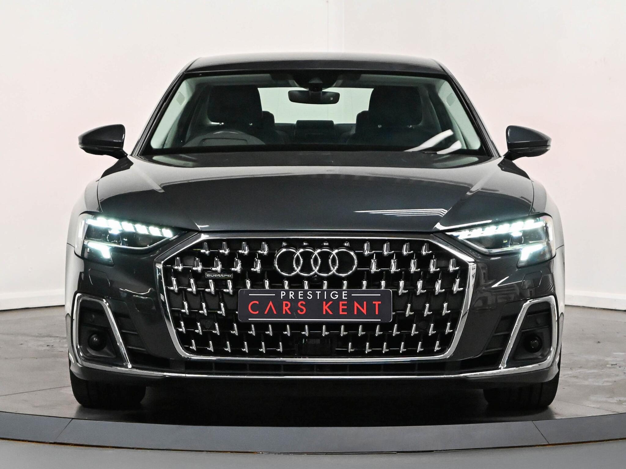 Audi A8 view 26