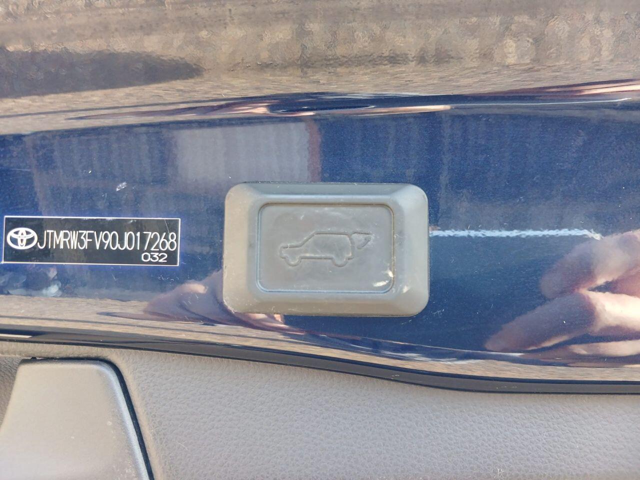 Toyota RAV4 view 35