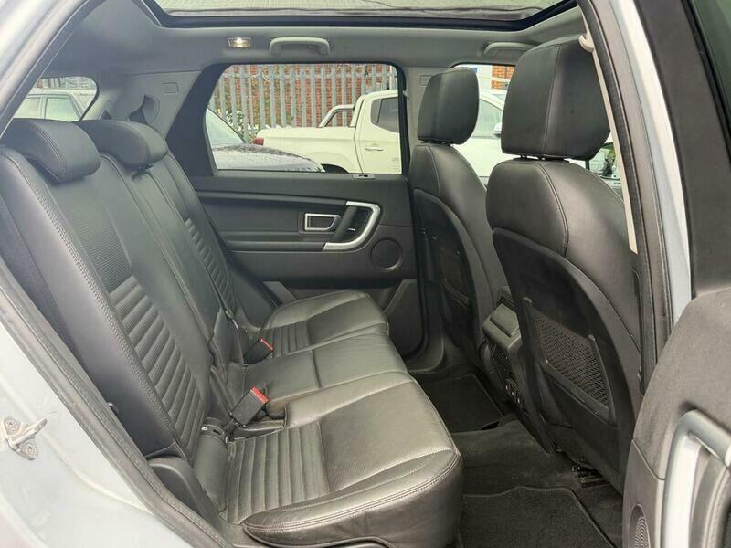 Land Rover Discovery Sport view 57