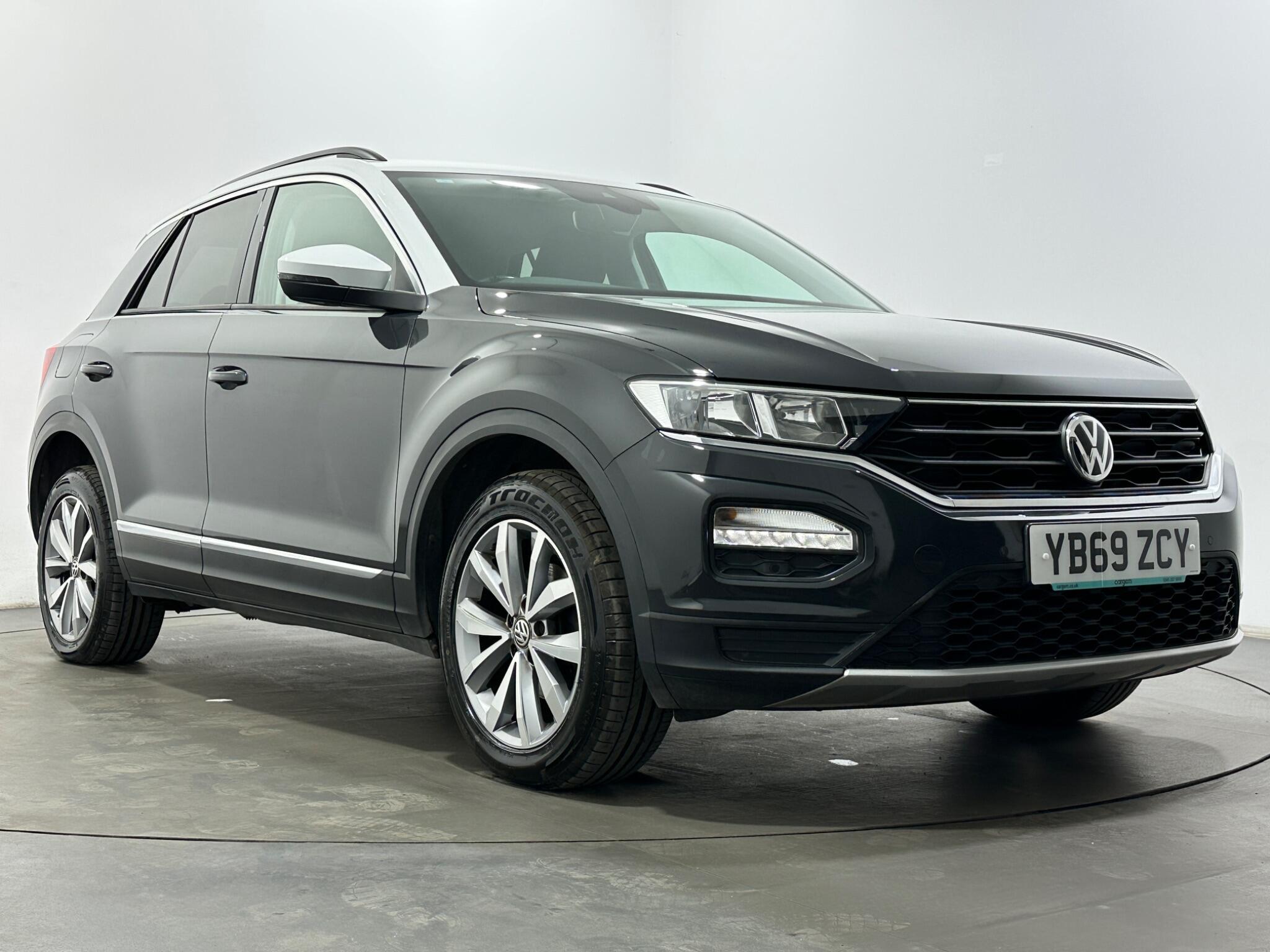 Volkswagen T-Roc view 51
