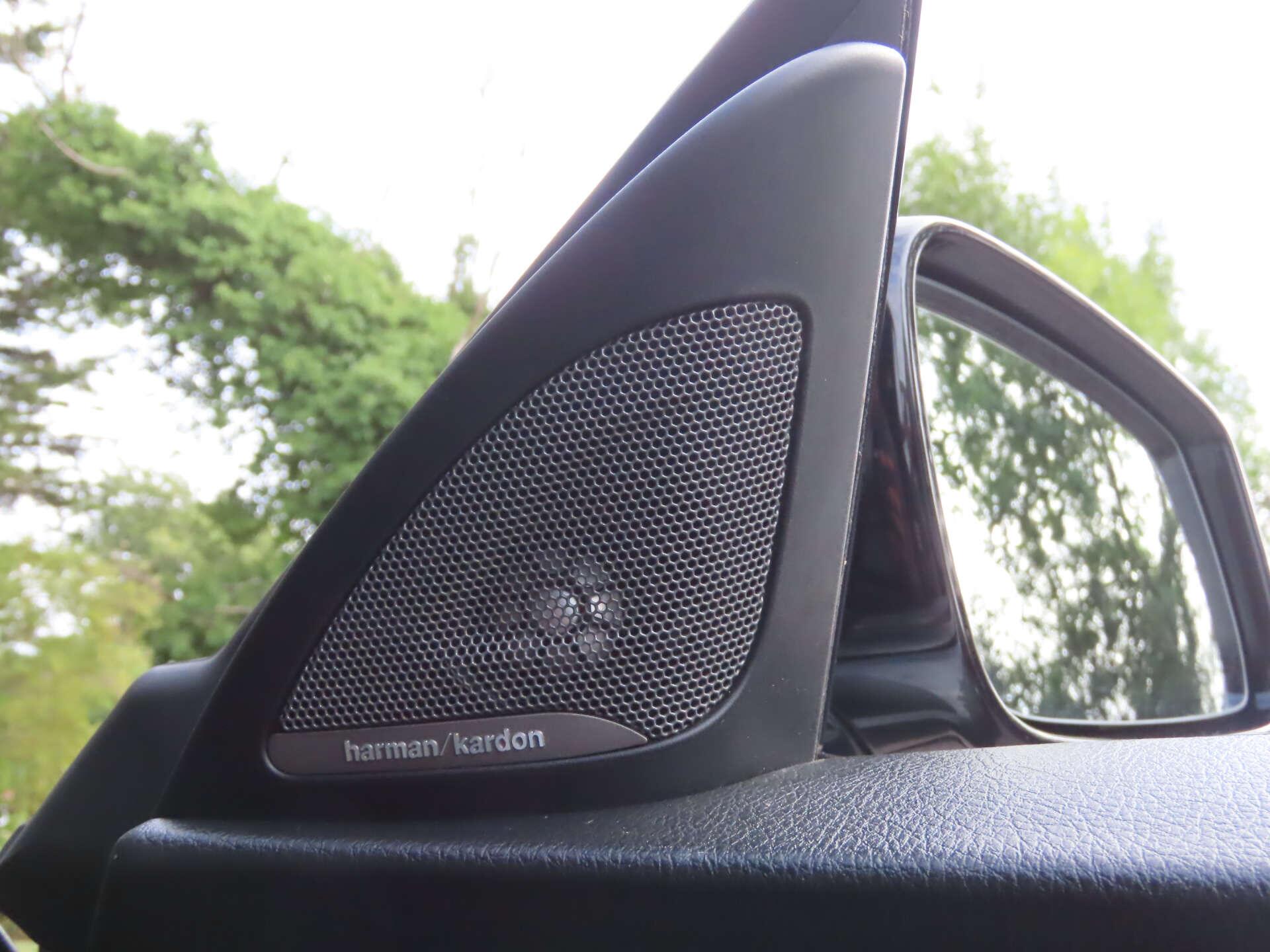 BMW 1 Series view 16
