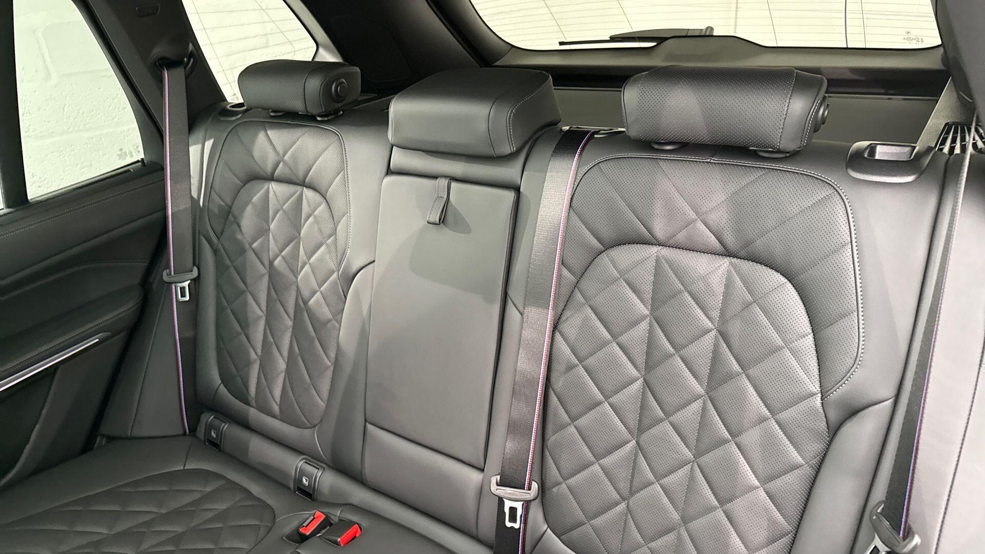 BMW X5 view 12