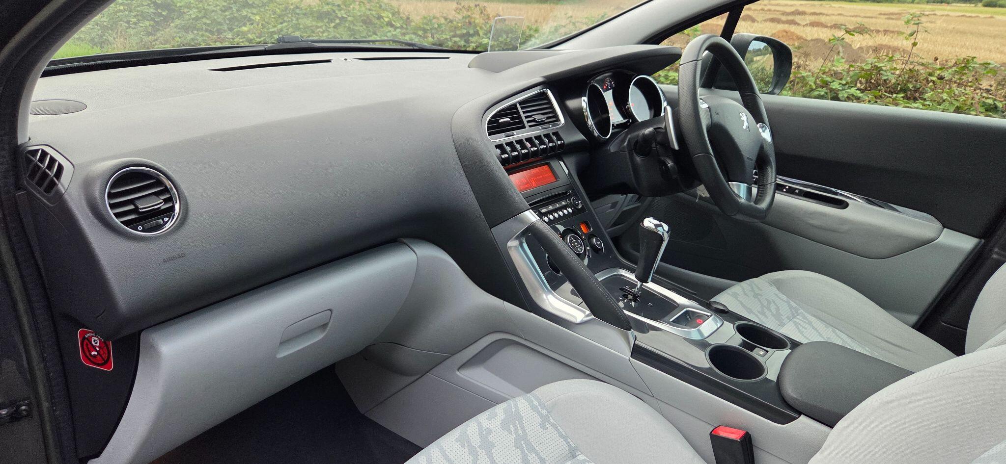 Peugeot 3008 view 17
