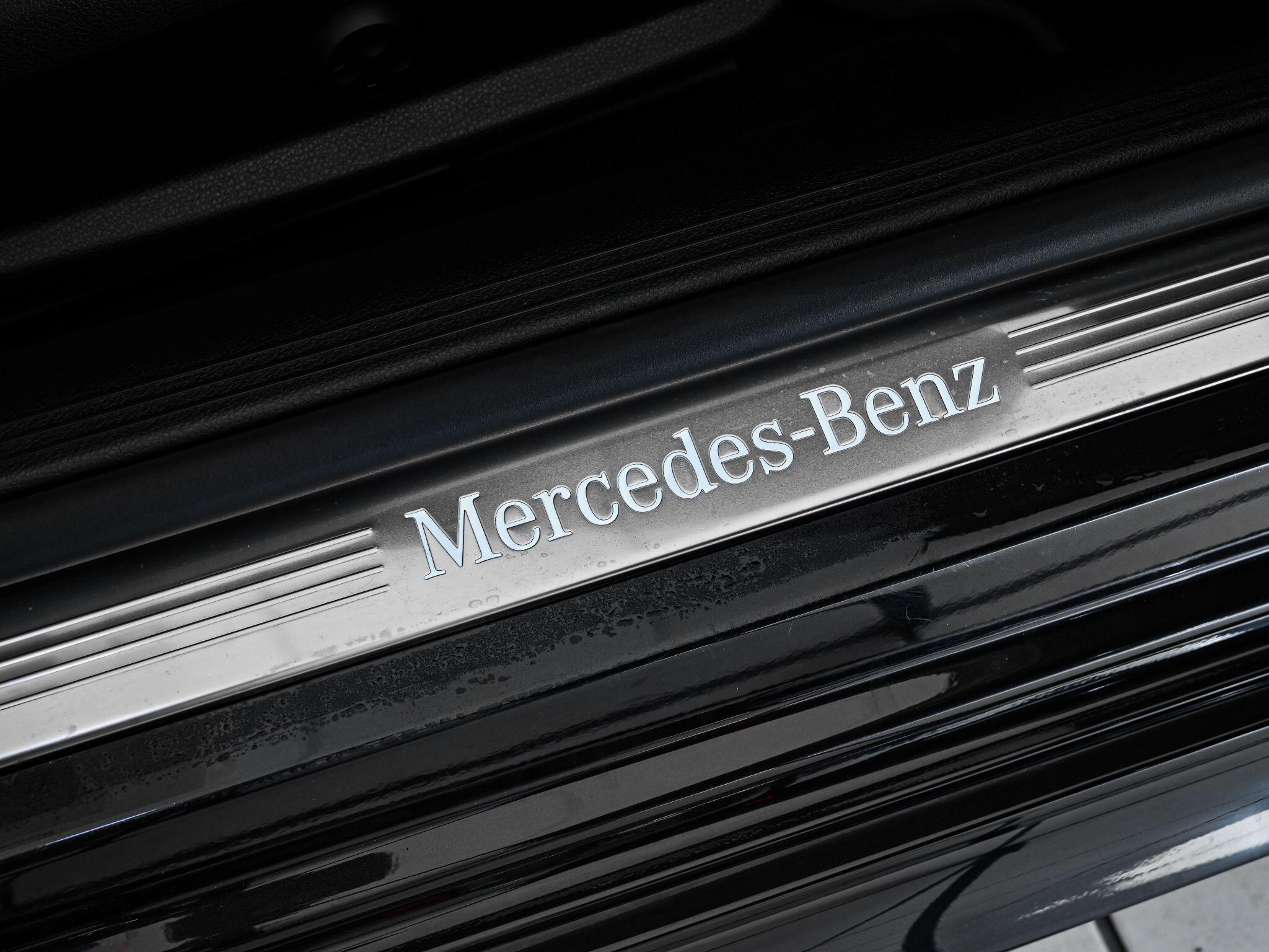 Mercedes-Benz E-Class view 10