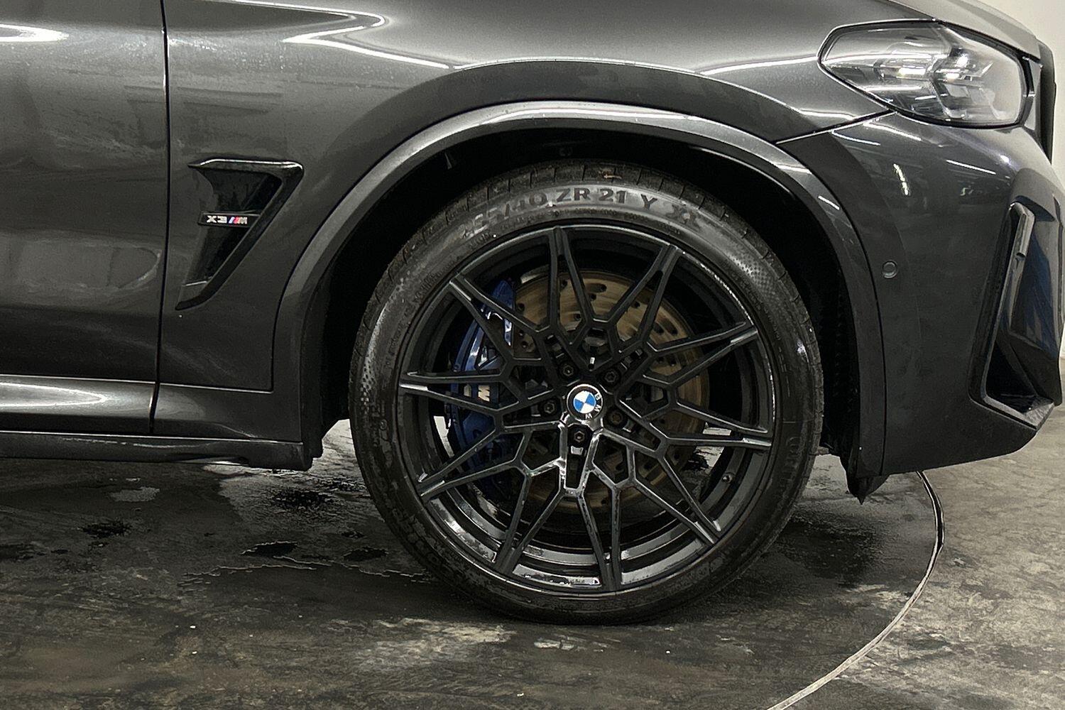 BMW X3 M view 15