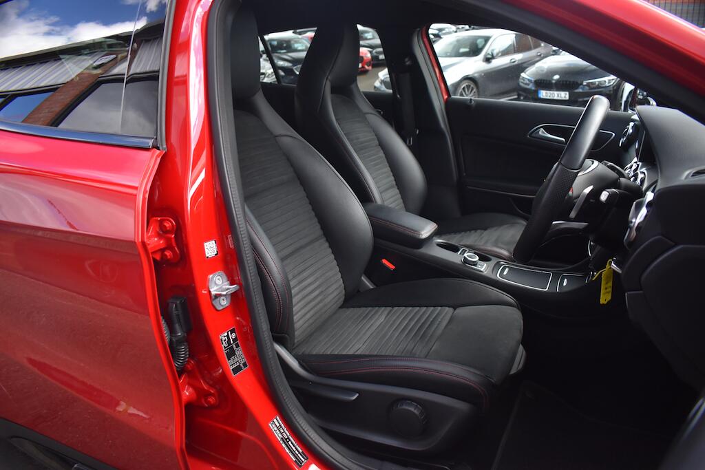 Mercedes-Benz Gla view 9