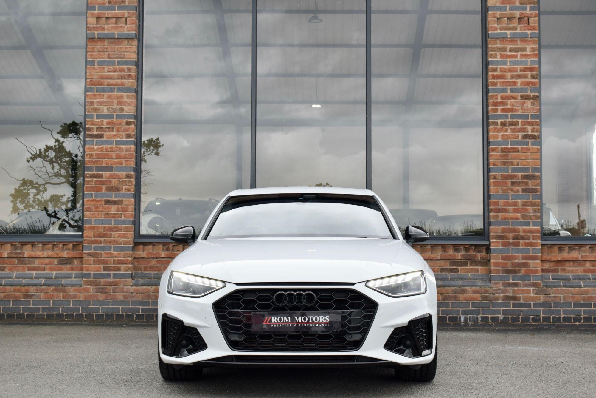 Audi A4 view 4