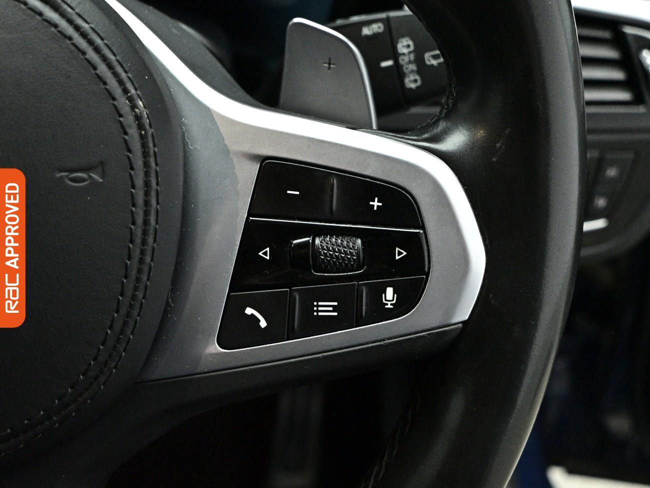 BMW 5 Series view 23