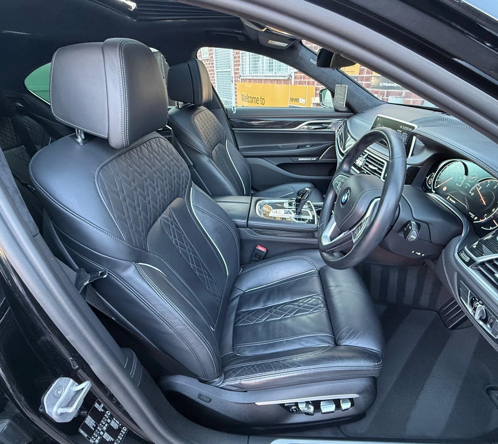 BMW 7 Series view 42