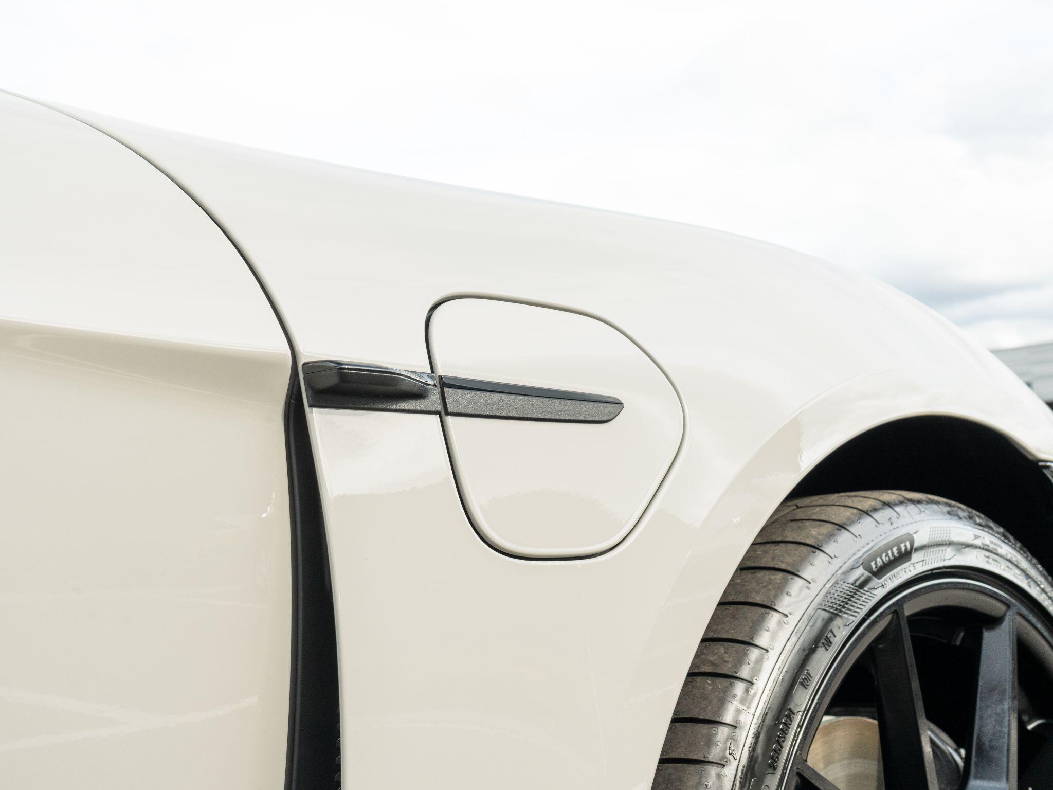 Porsche Taycan view 18