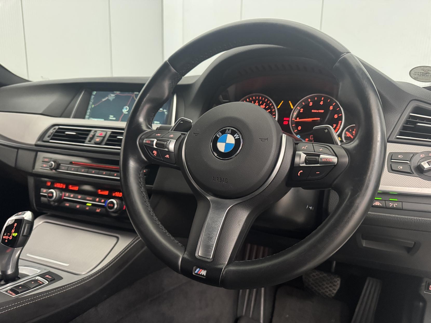 BMW 5 Series view 54