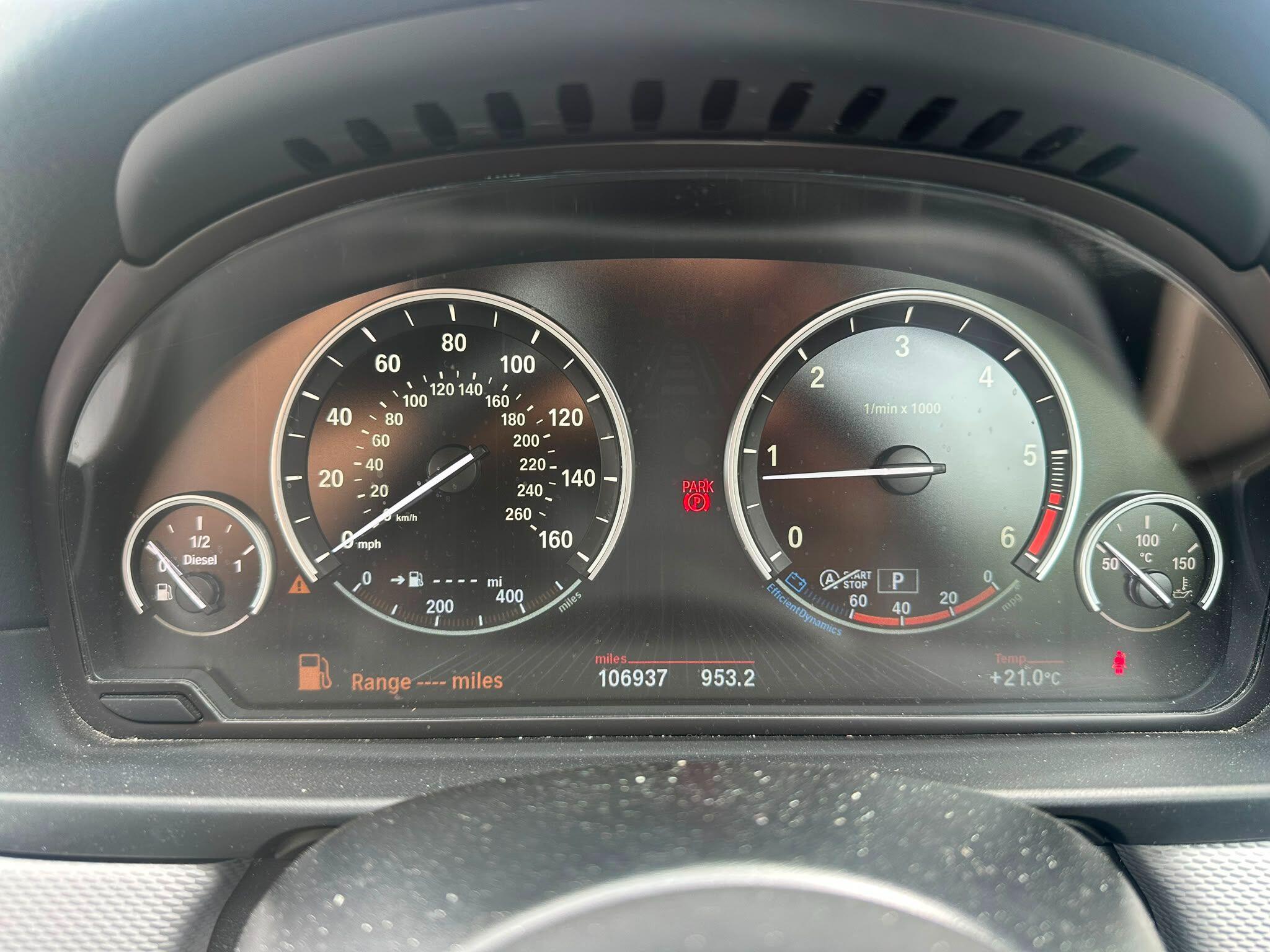 BMW 5 Series view 18