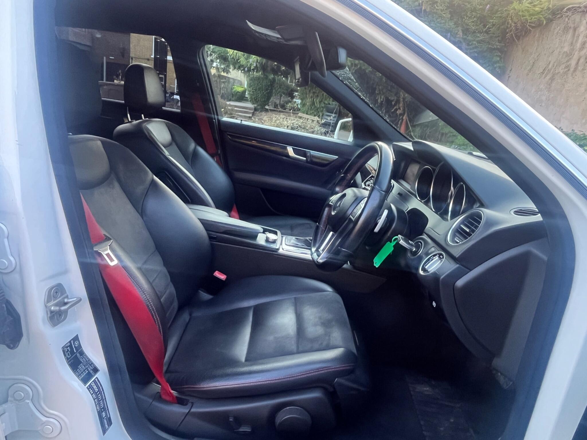 Mercedes-Benz C-Class view 21