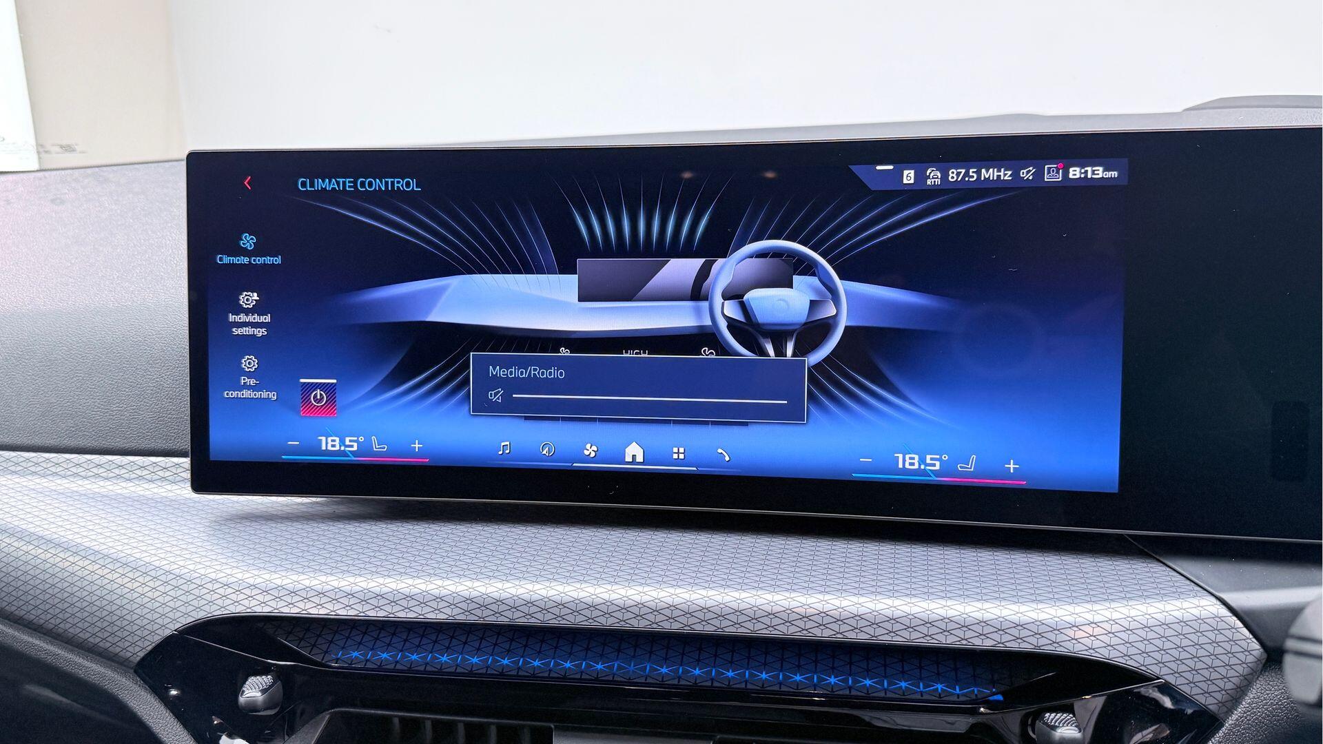 BMW I4 view 24