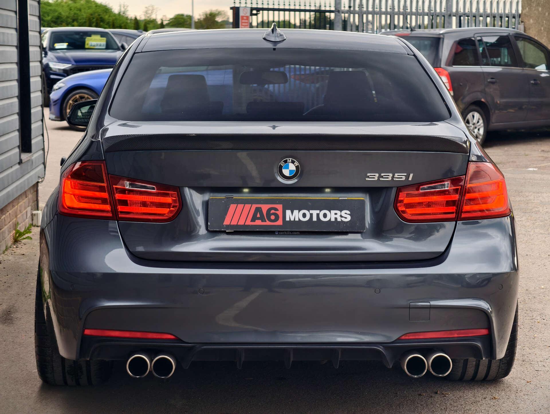 BMW 3 Series view 18