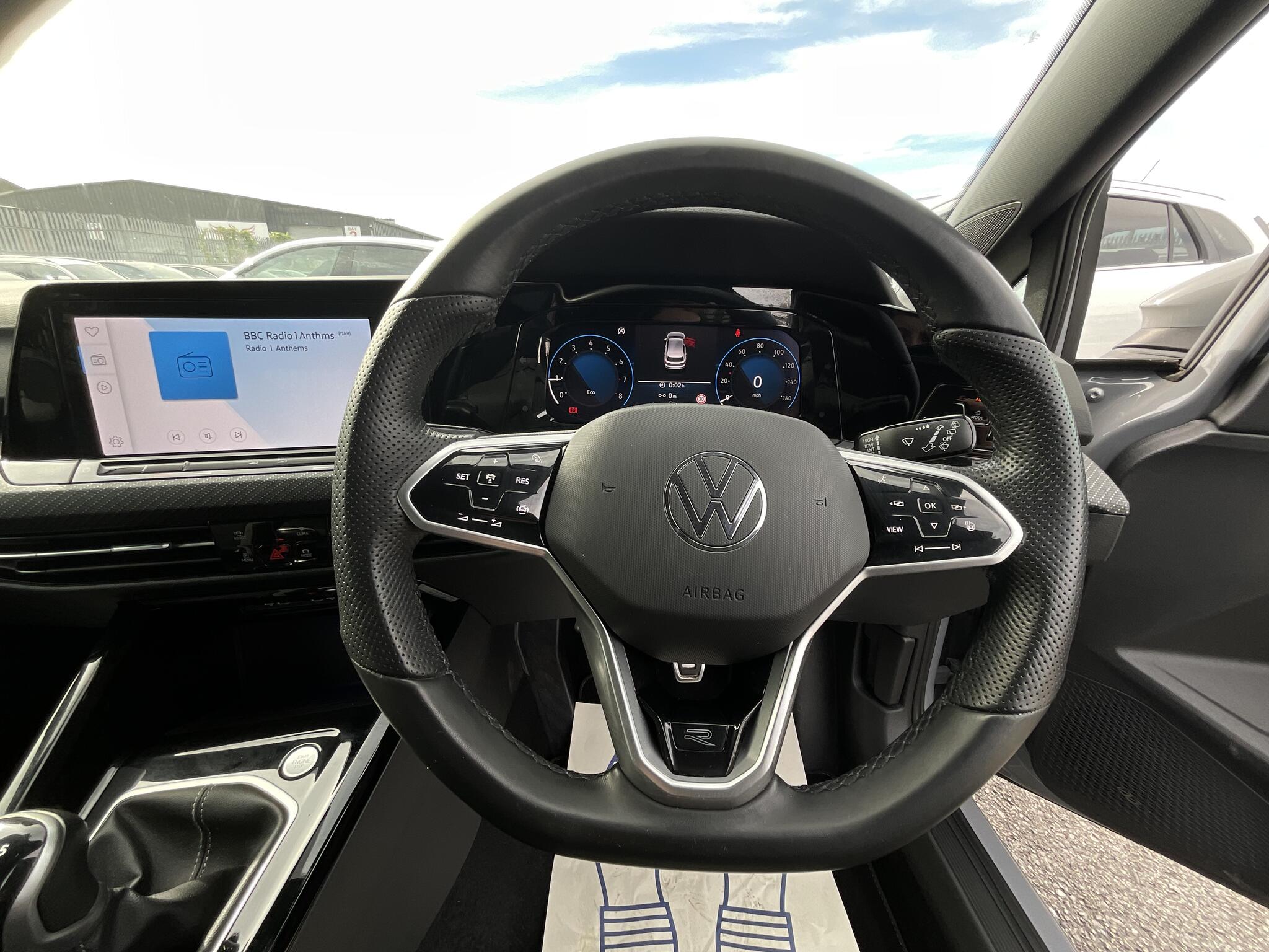 Volkswagen Golf view 21