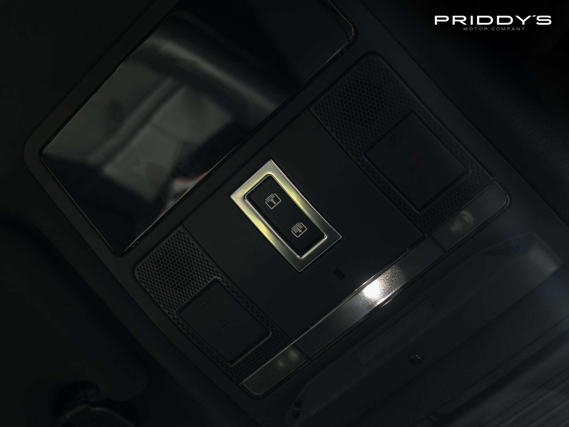 Land Rover Range Rover Evoque view 44