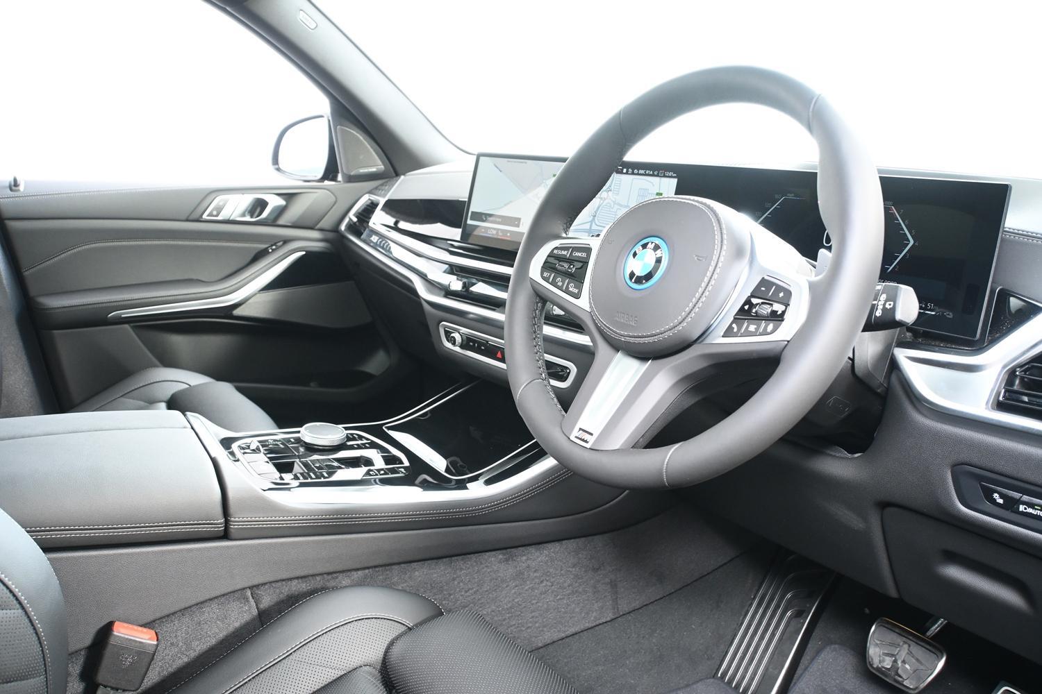 BMW X5 view 6