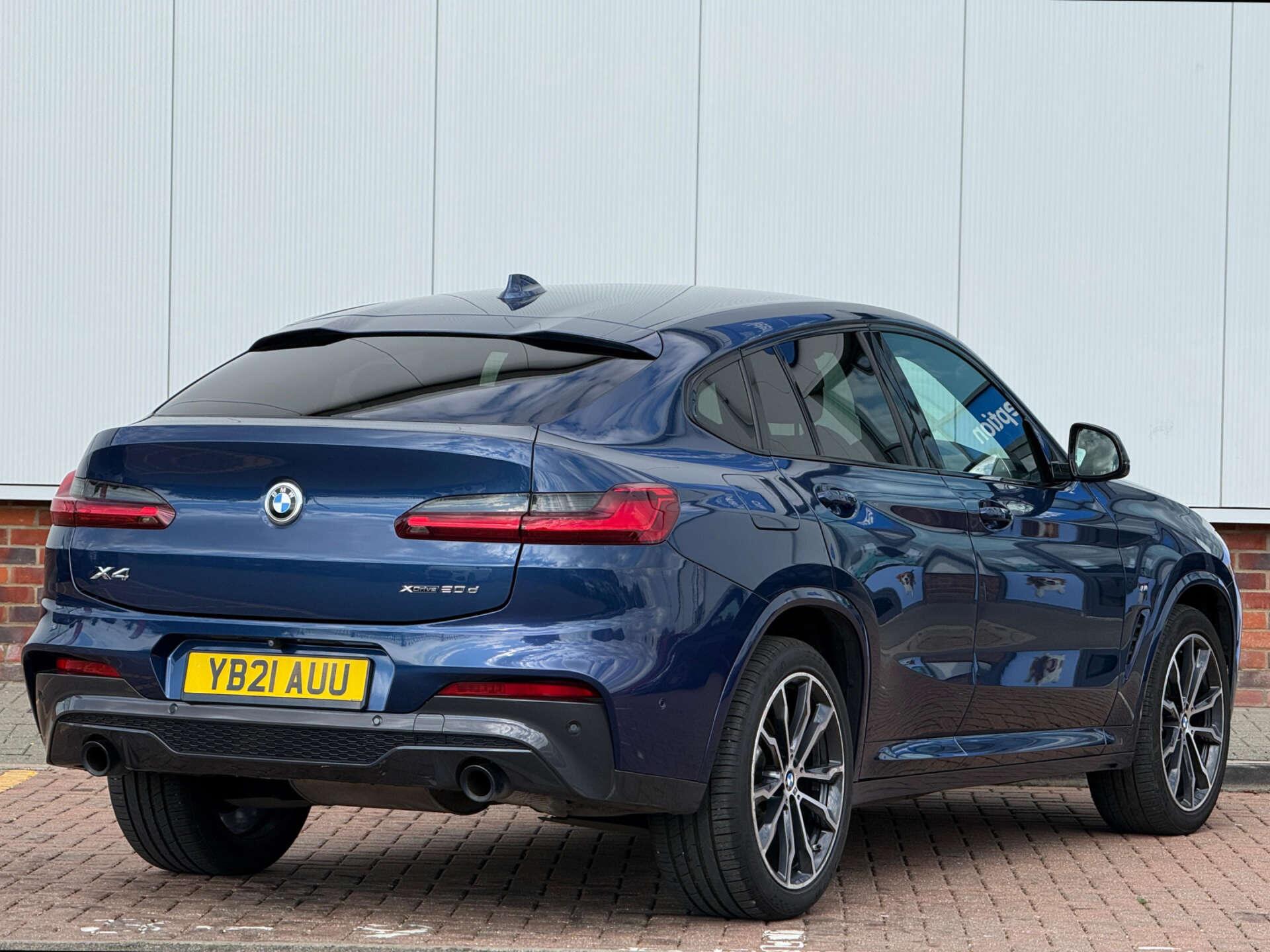 BMW X4 view 9