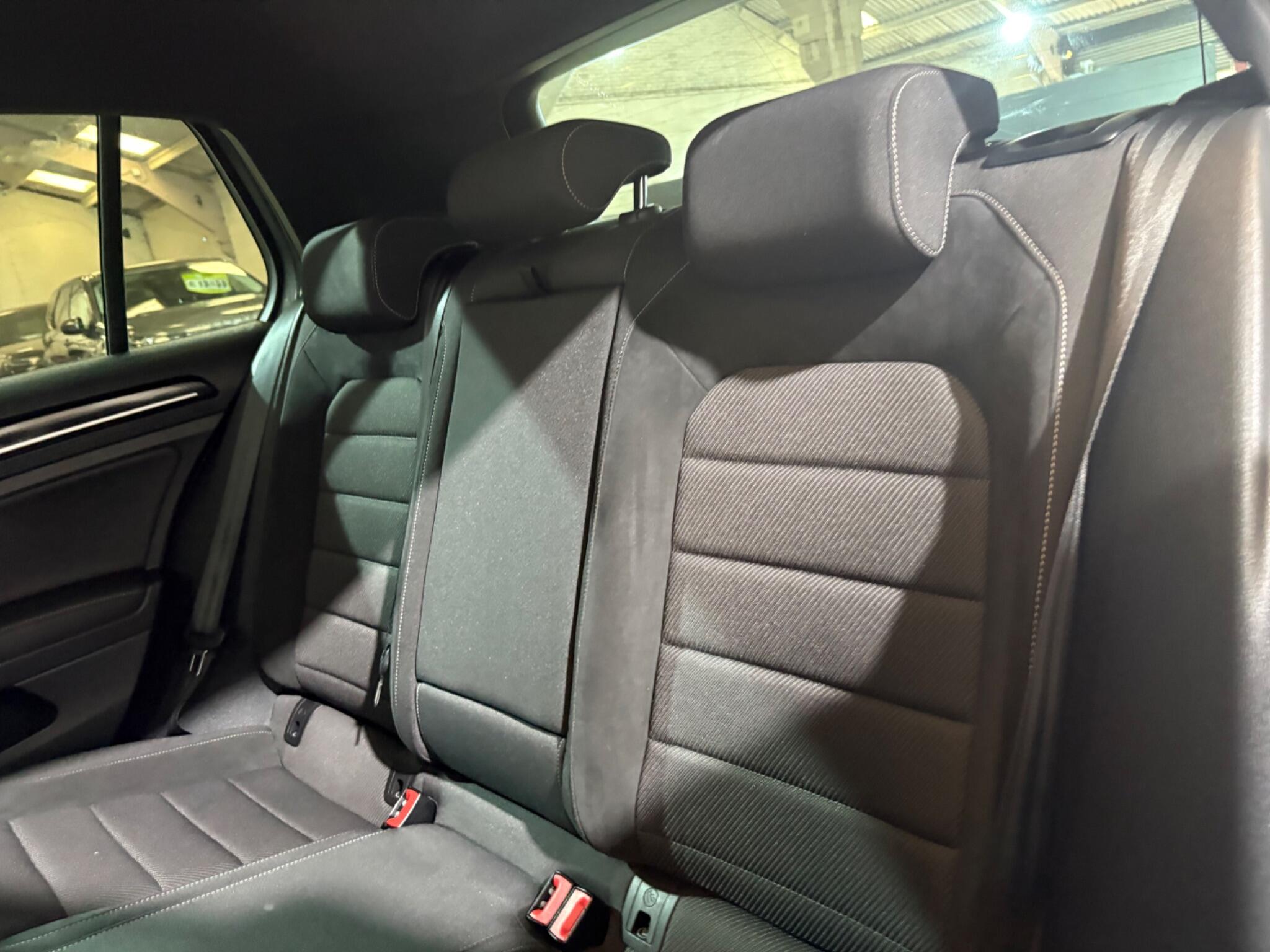 Volkswagen Golf view 26