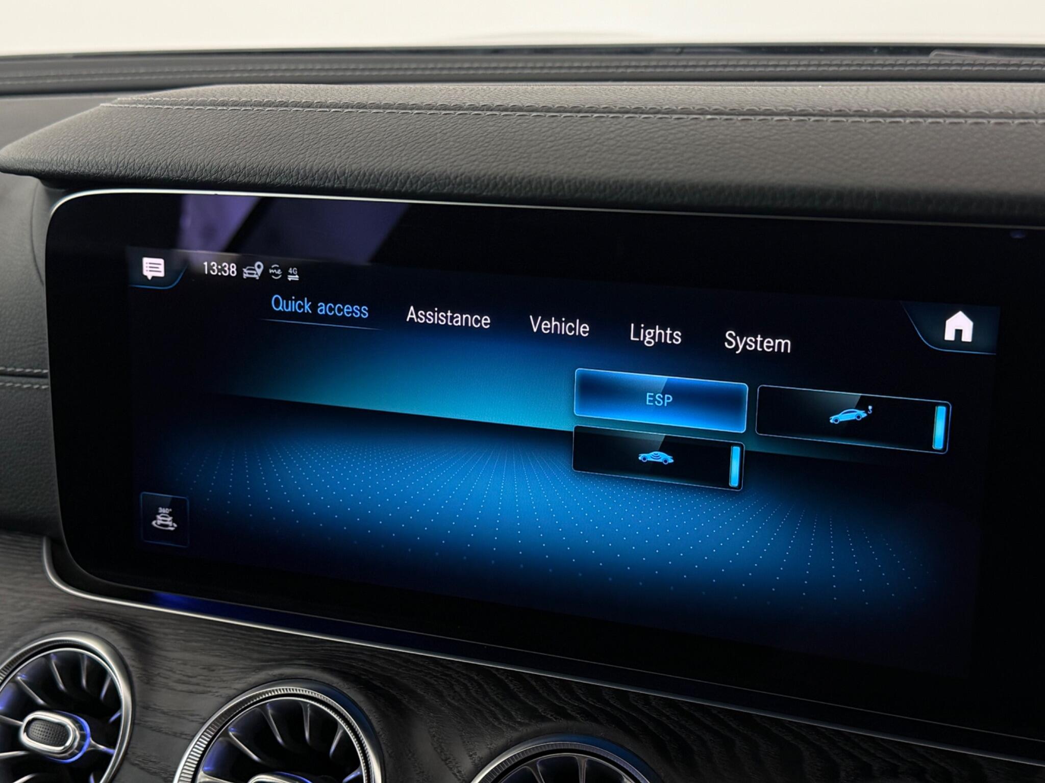 Mercedes-Benz E-Class view 27