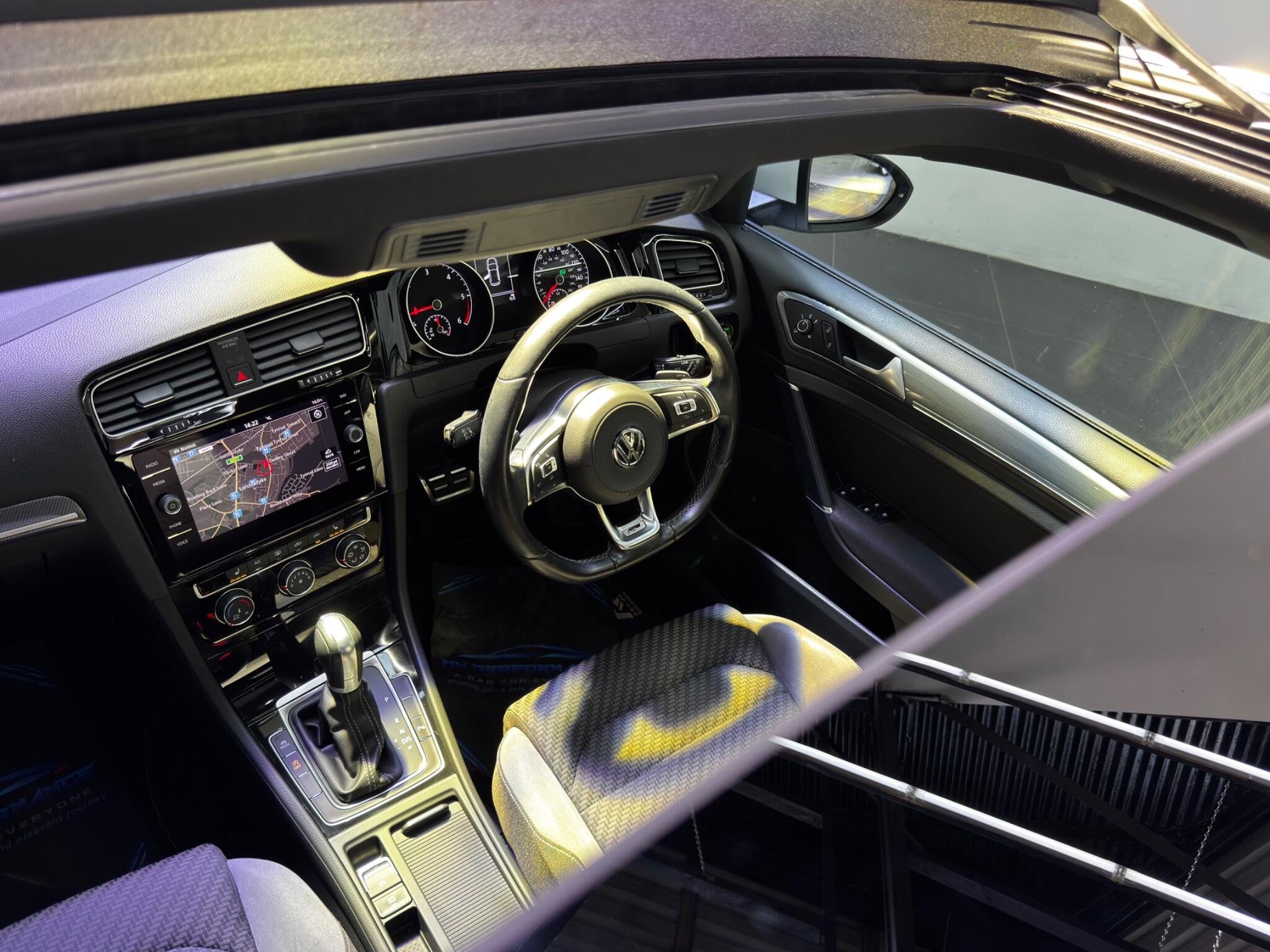 Volkswagen Golf view 5
