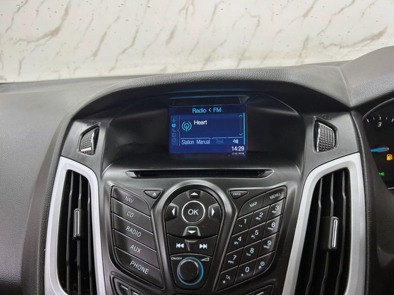 Ford Focus view 16