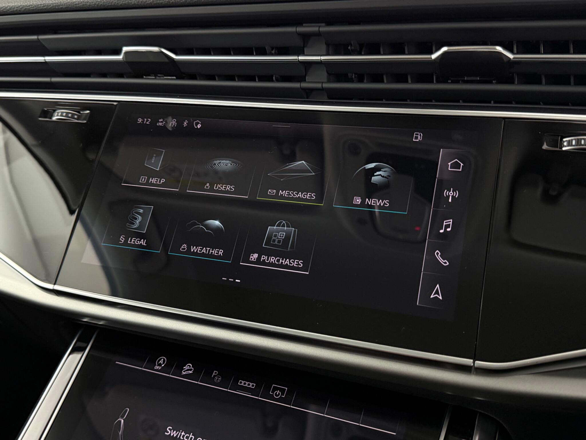 Audi Q7 view 28