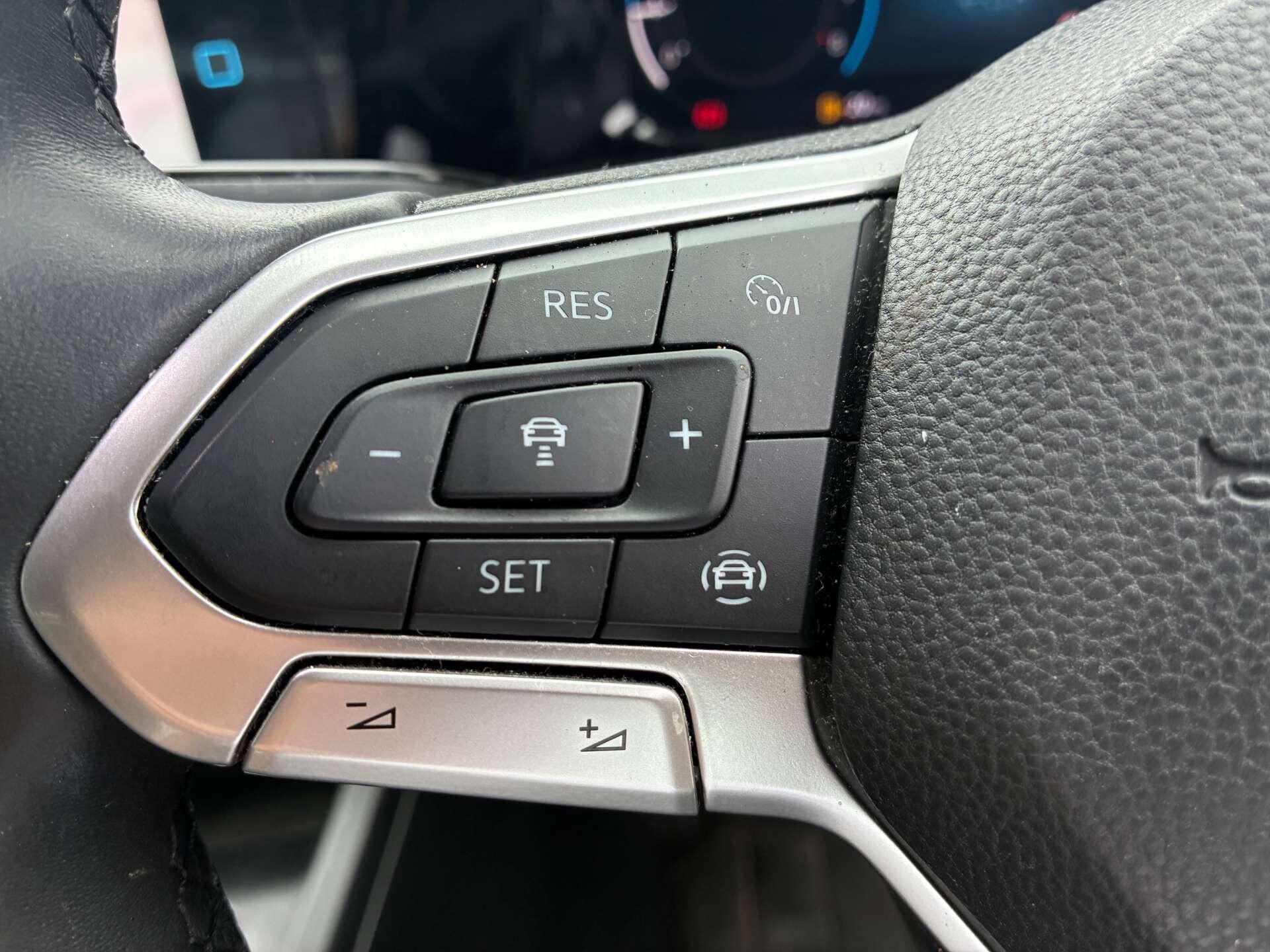 Volkswagen Golf view 15
