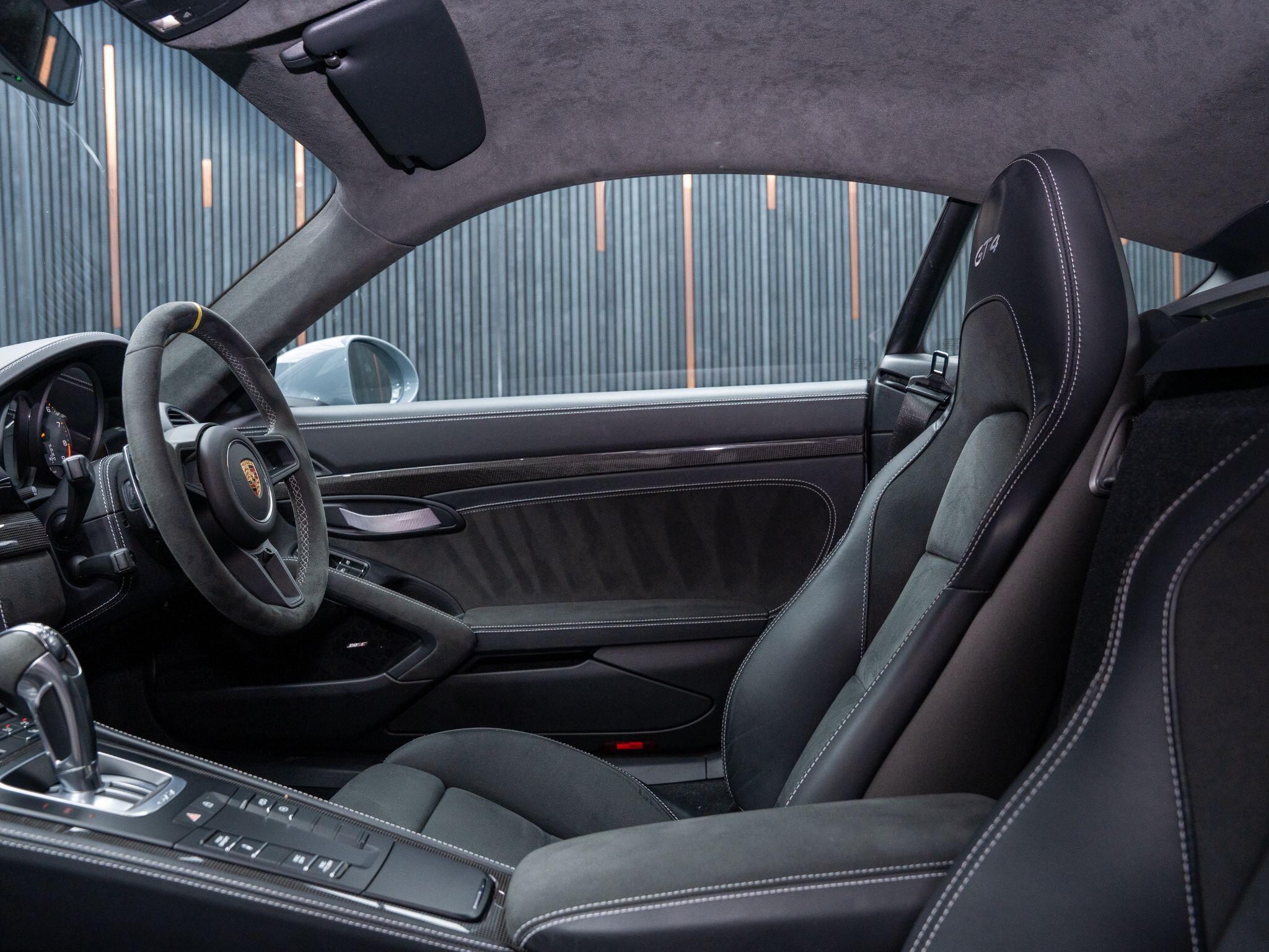 Porsche Cayman view 43