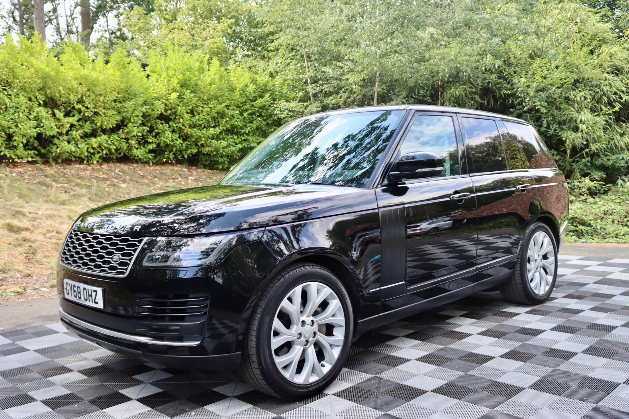 Land Rover Range Rover view 22