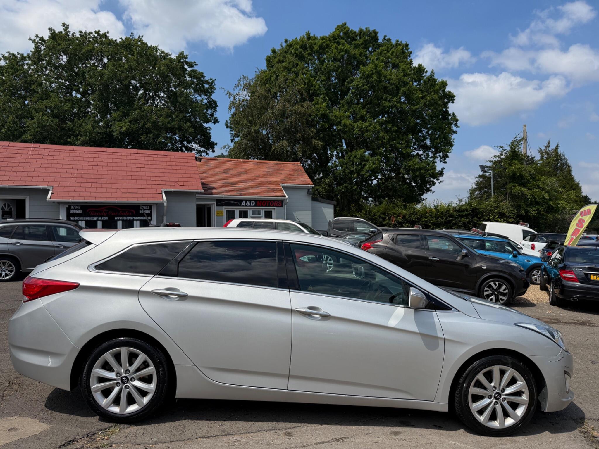 Hyundai I40 view 3