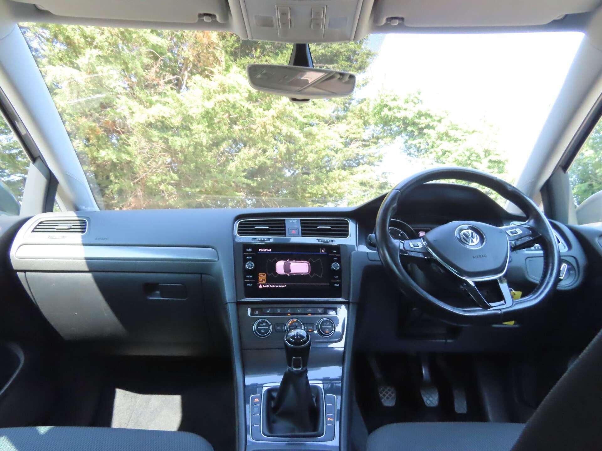 Volkswagen Golf view 7