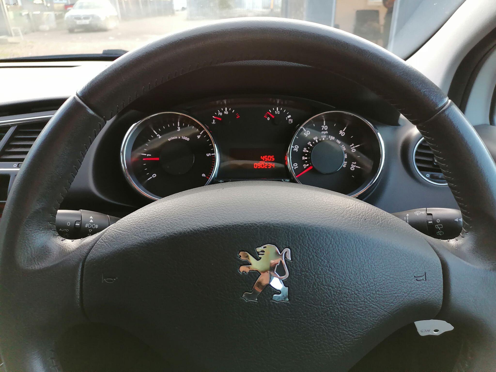 Peugeot 3008 view 41