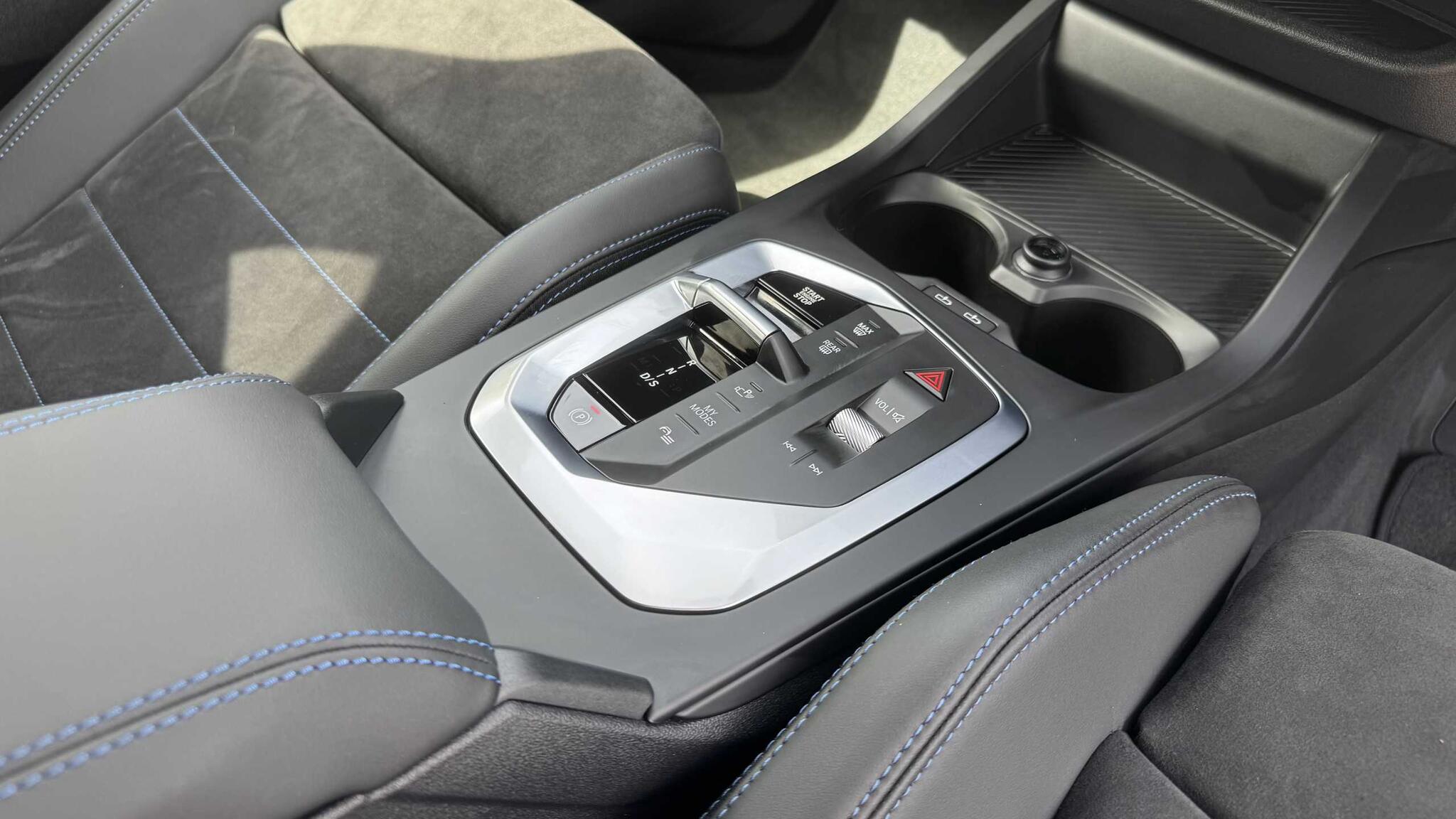 BMW 2 Series view 22