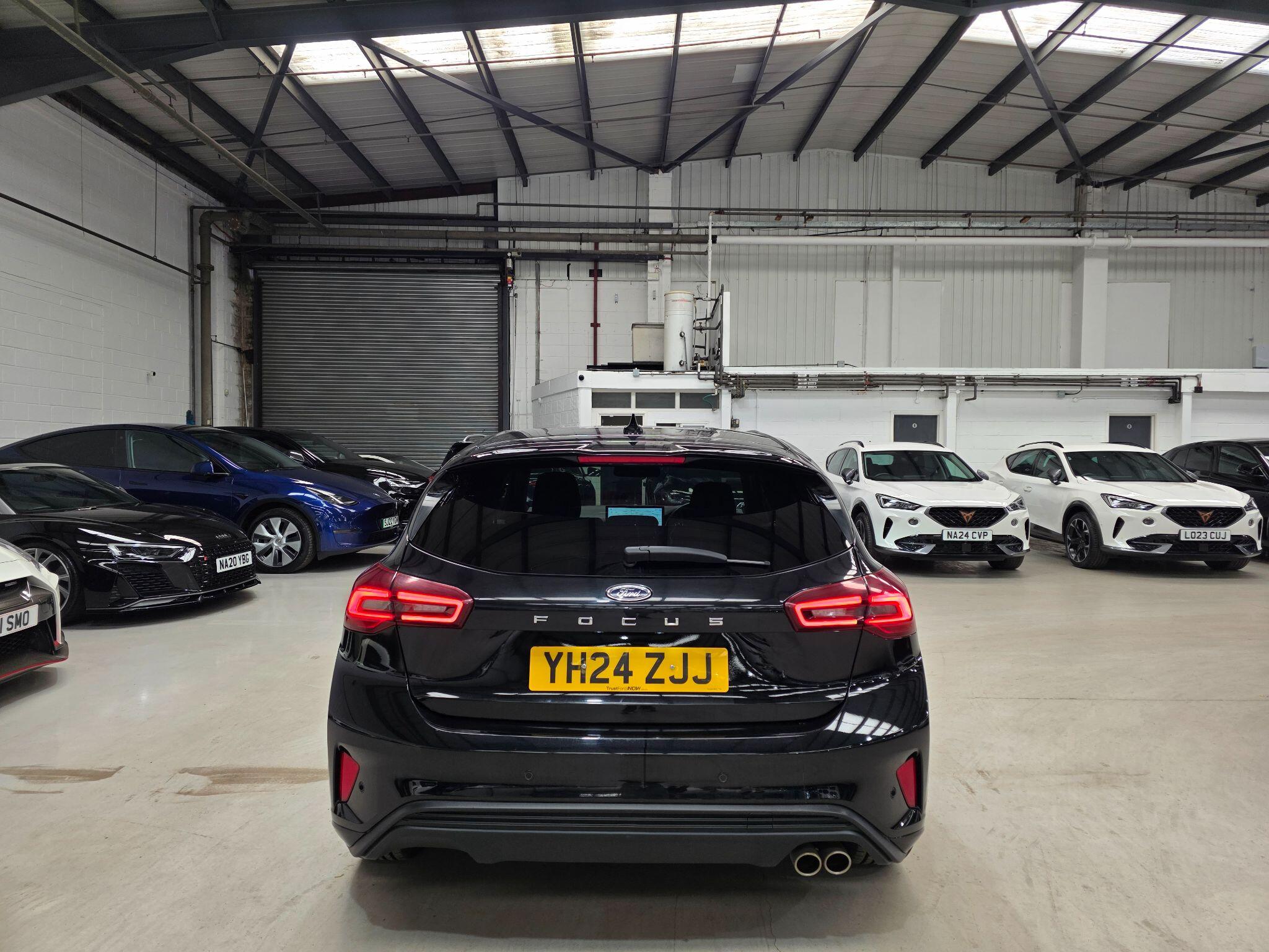 Ford Focus view 4
