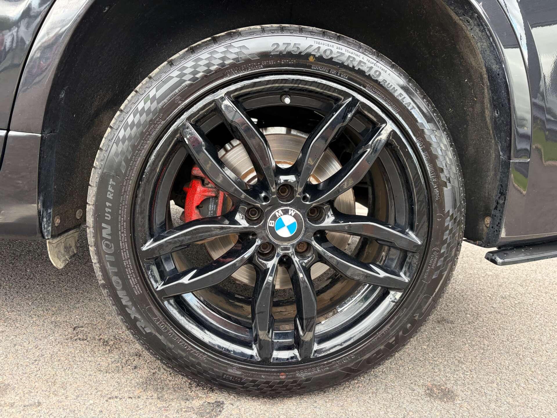 BMW X4 view 11