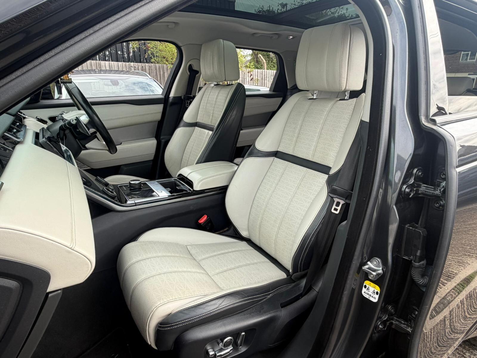 Land Rover Range Rover Velar view 27
