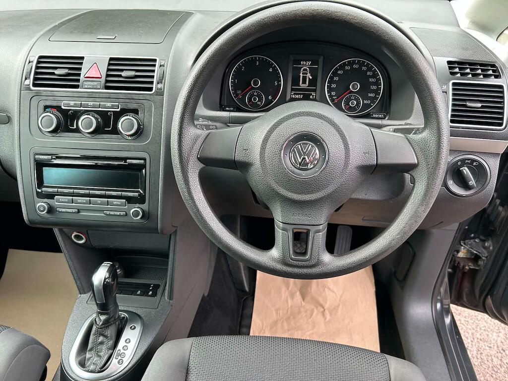 Volkswagen Touran view 10