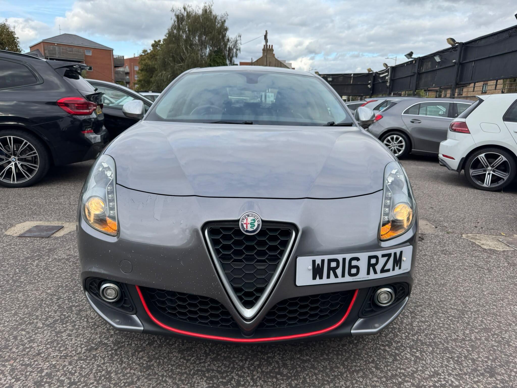 Alfa Romeo Giulietta view 3
