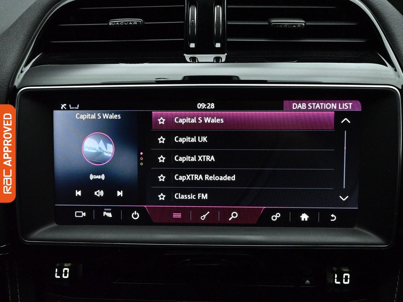 Jaguar F-Pace view 21