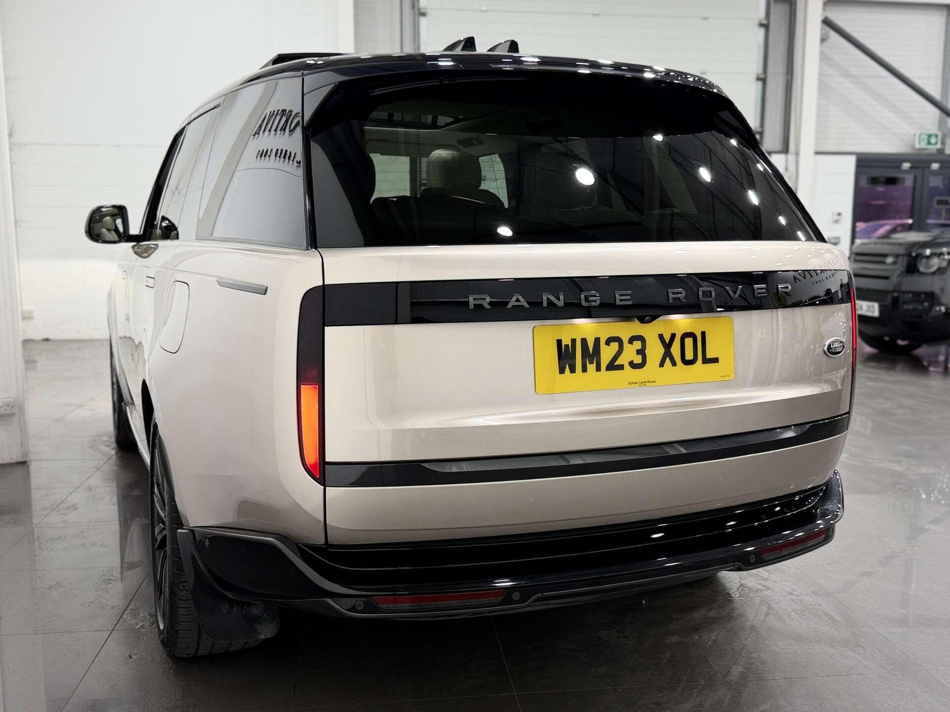 Land Rover Range Rover view 8