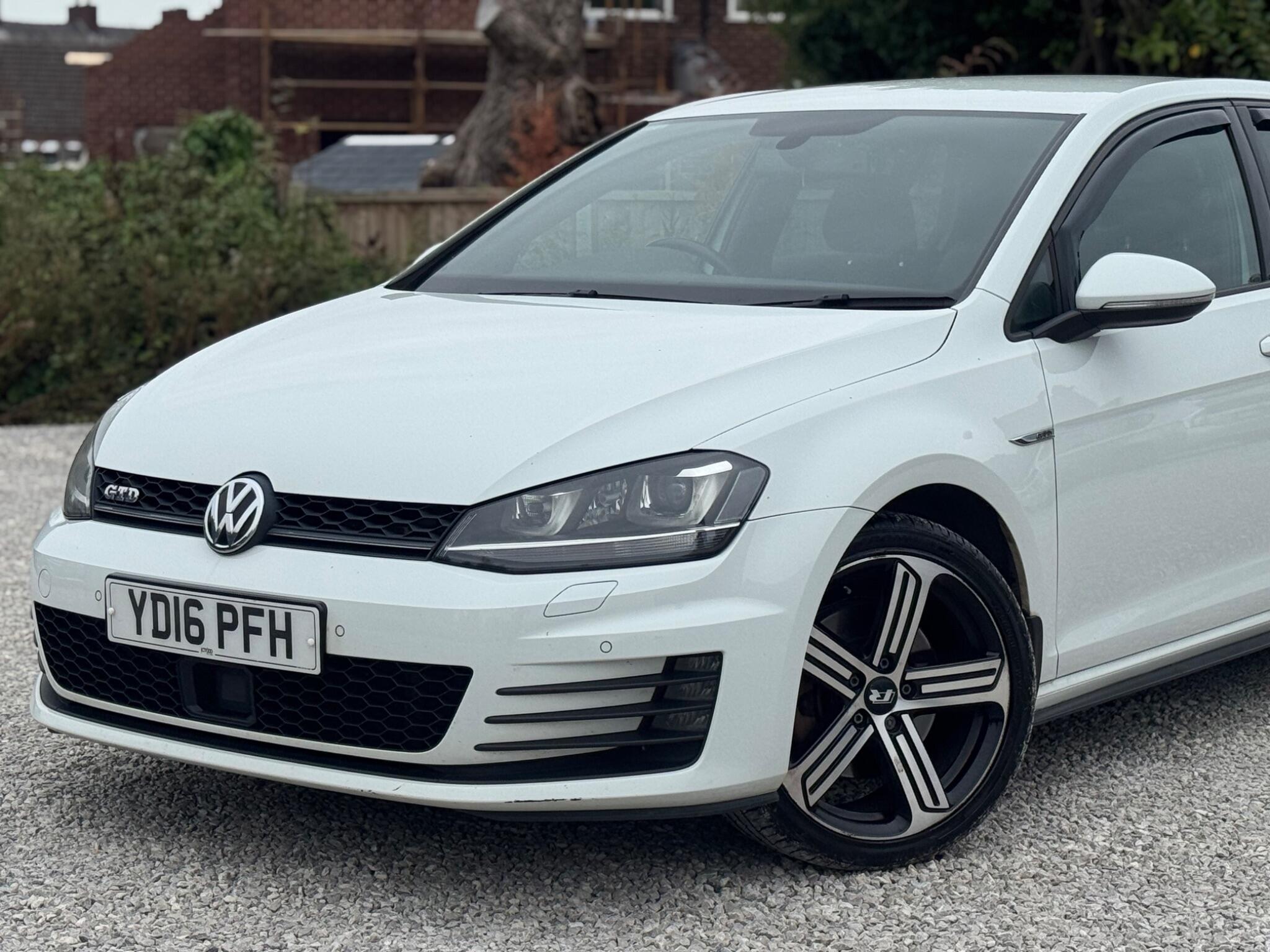 Volkswagen Golf view 58