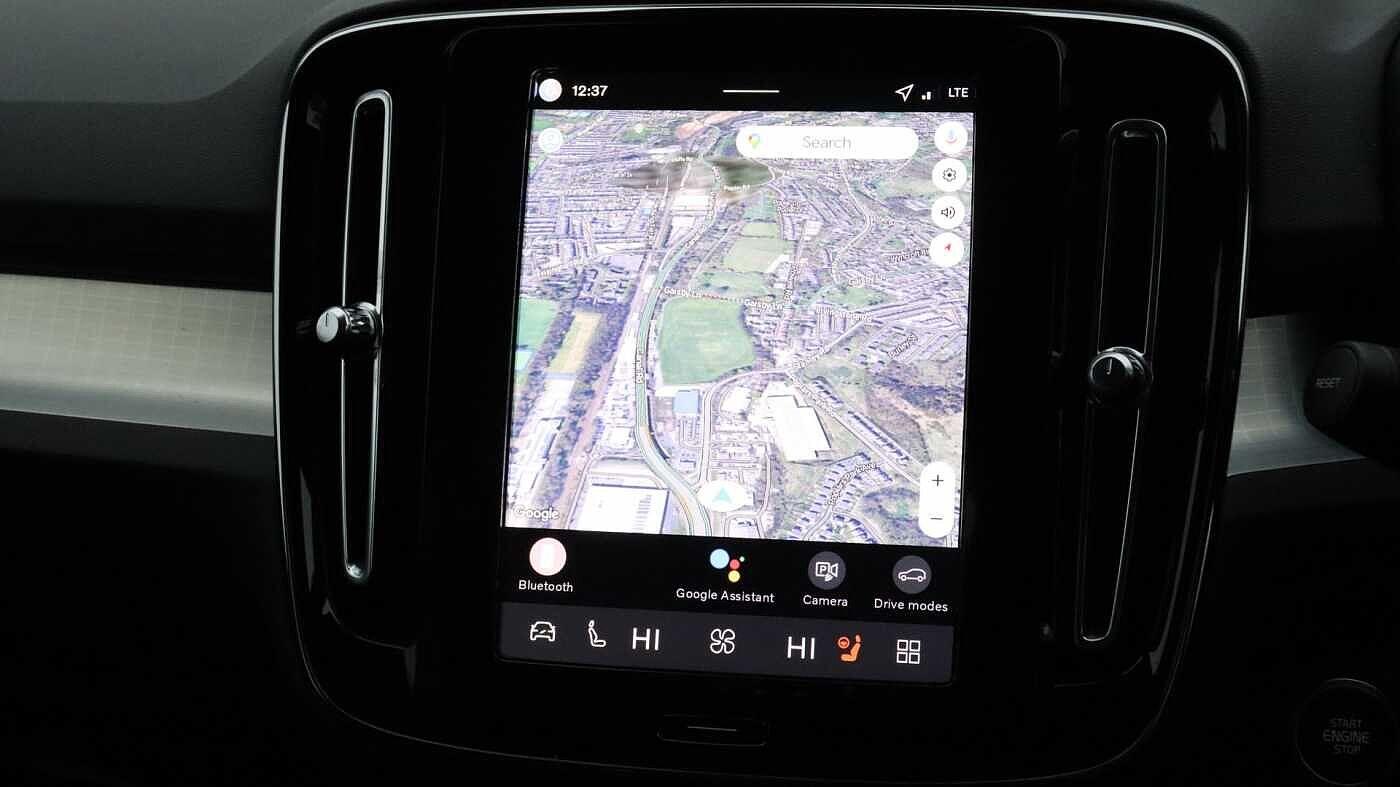 Volvo XC40 view 18