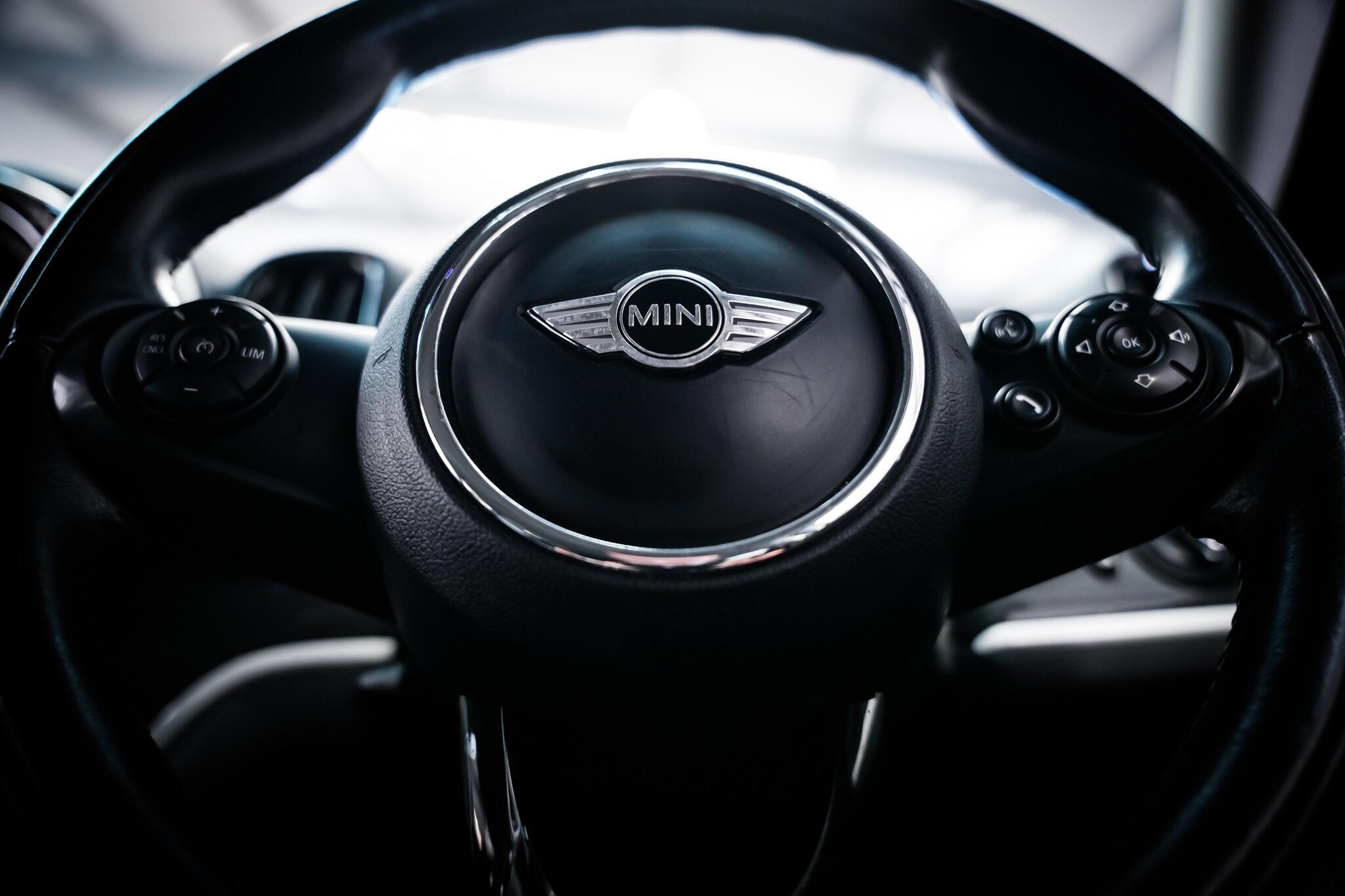 Mini Countryman view 50