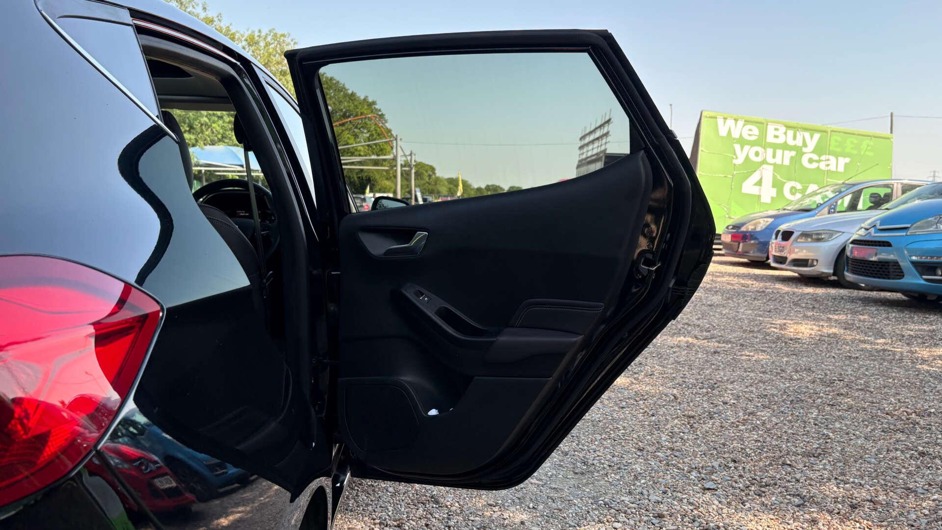 Ford Fiesta view 36