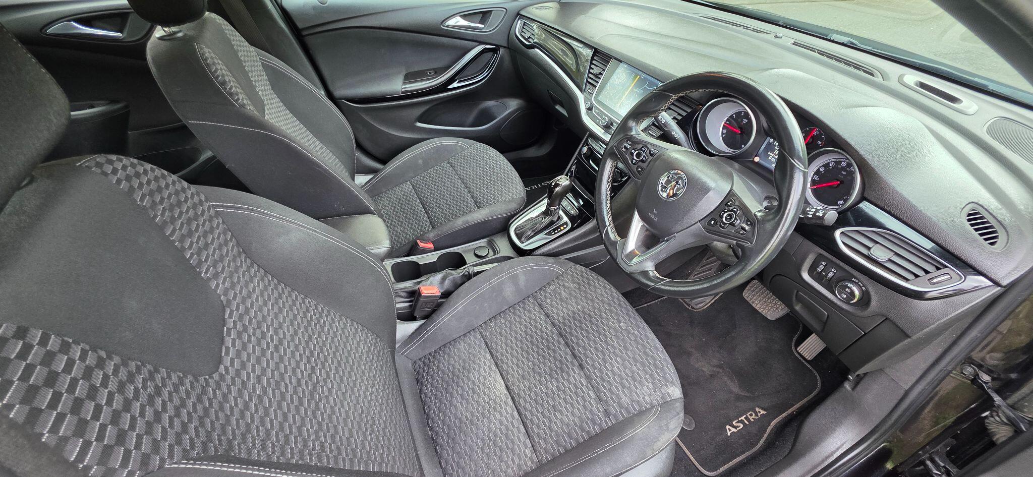 Vauxhall Astra view 25