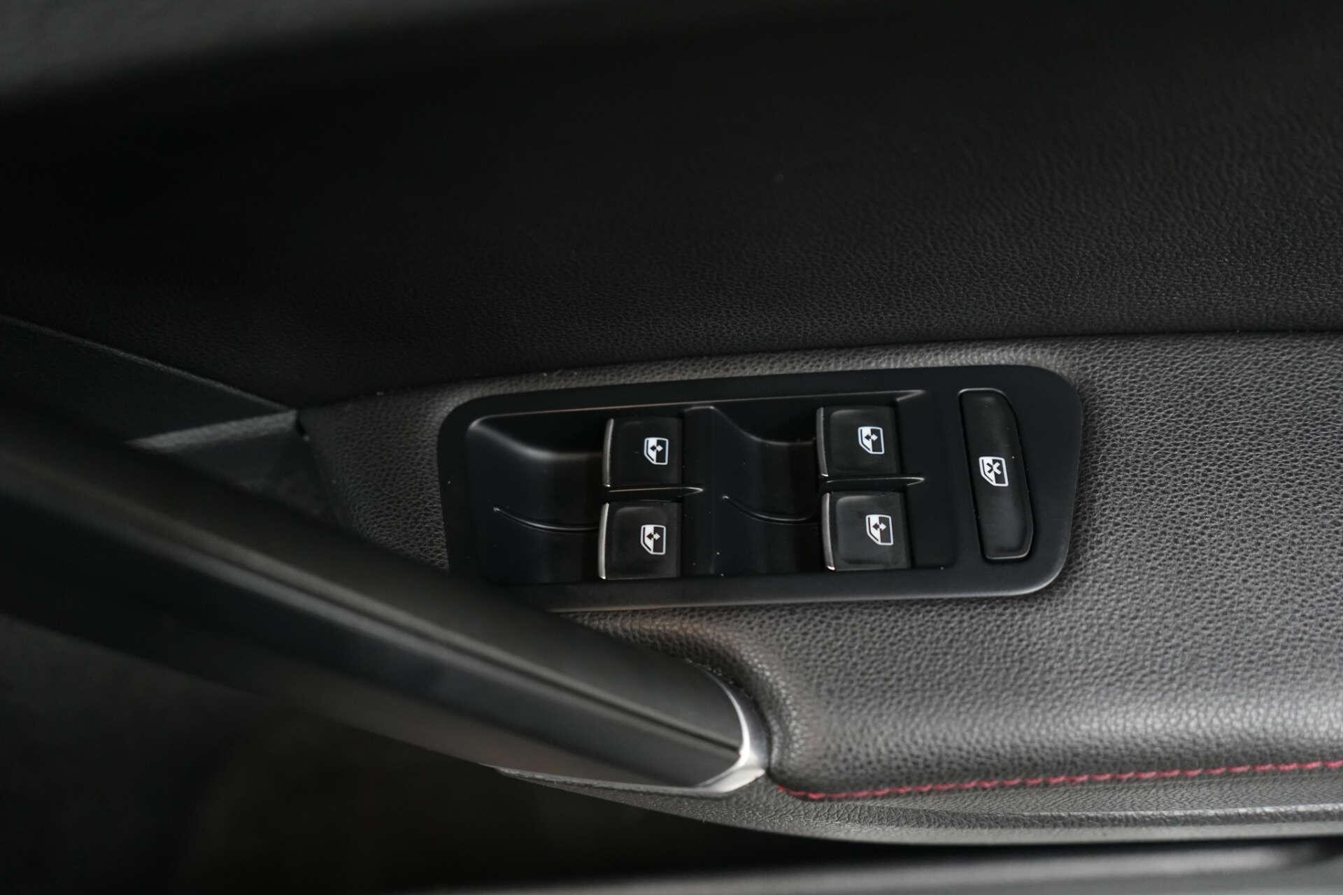 Volkswagen Golf view 21